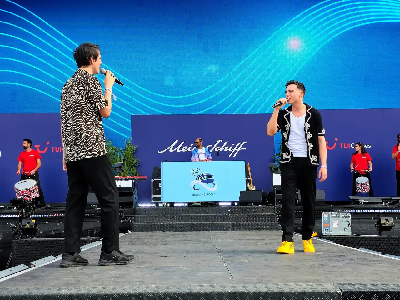 Mitchy und Andre beim Proben hinter der Buehne